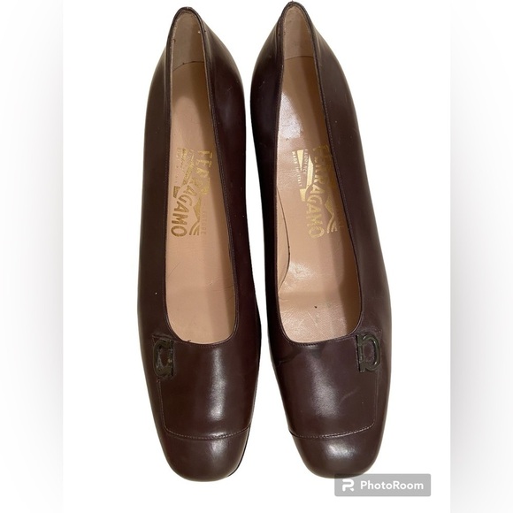 Salvatore Ferragamo Francesca Horsebit logo Square toe Brown pumps Size 9B - Picture 1 of 10